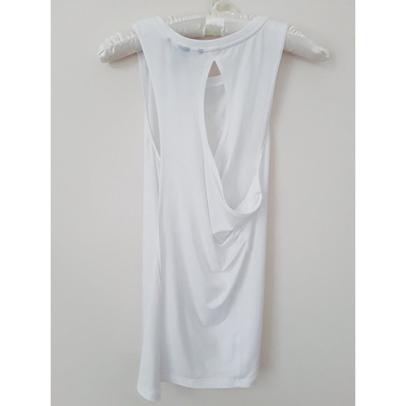 VS High-neck Tie-back Tank - Picture 3 of 4